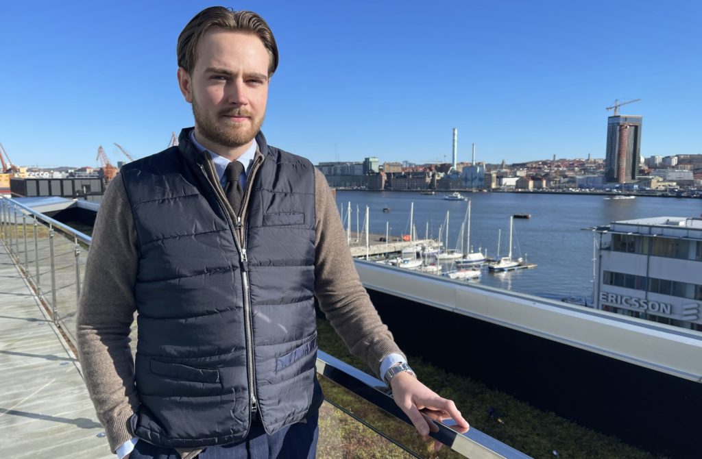 Bild på medarbetaren Sebastian 2022.